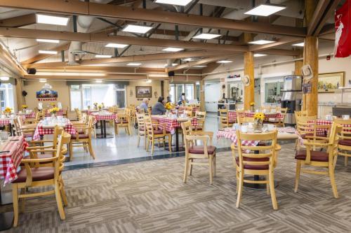 Shouldice Stampede Lunch 2024